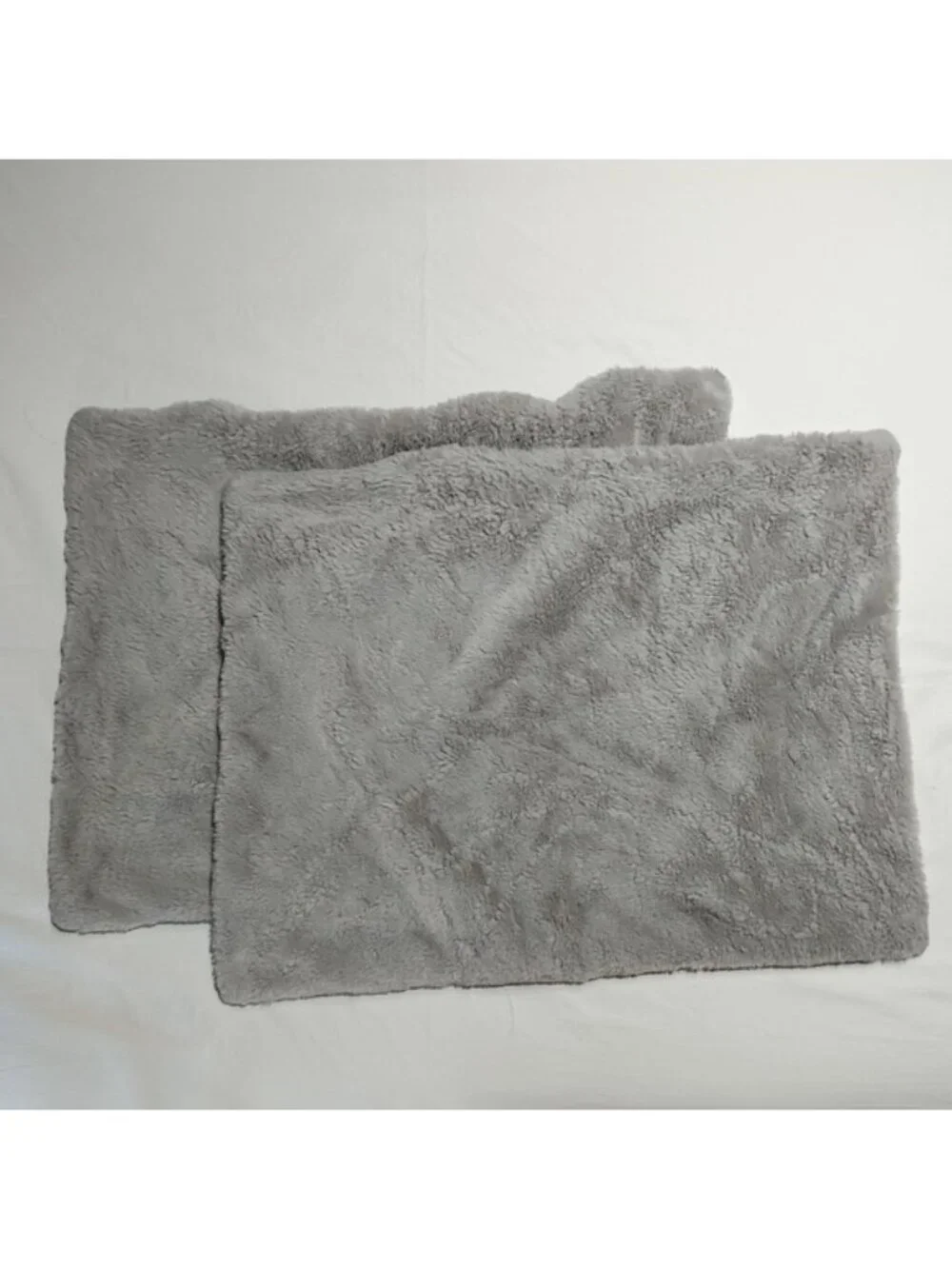 Vera Wang Gray Faux Fur Plush Standard Pillow Shams Covers Set of 2